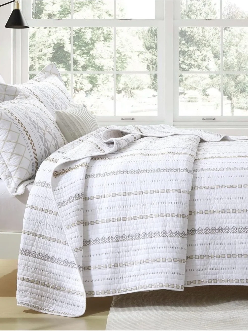 Striped Geometric Cotton 3 piece Queen quilt set White & Taupe